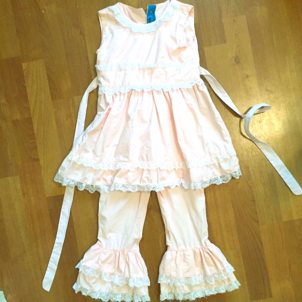 Girls peach outfit